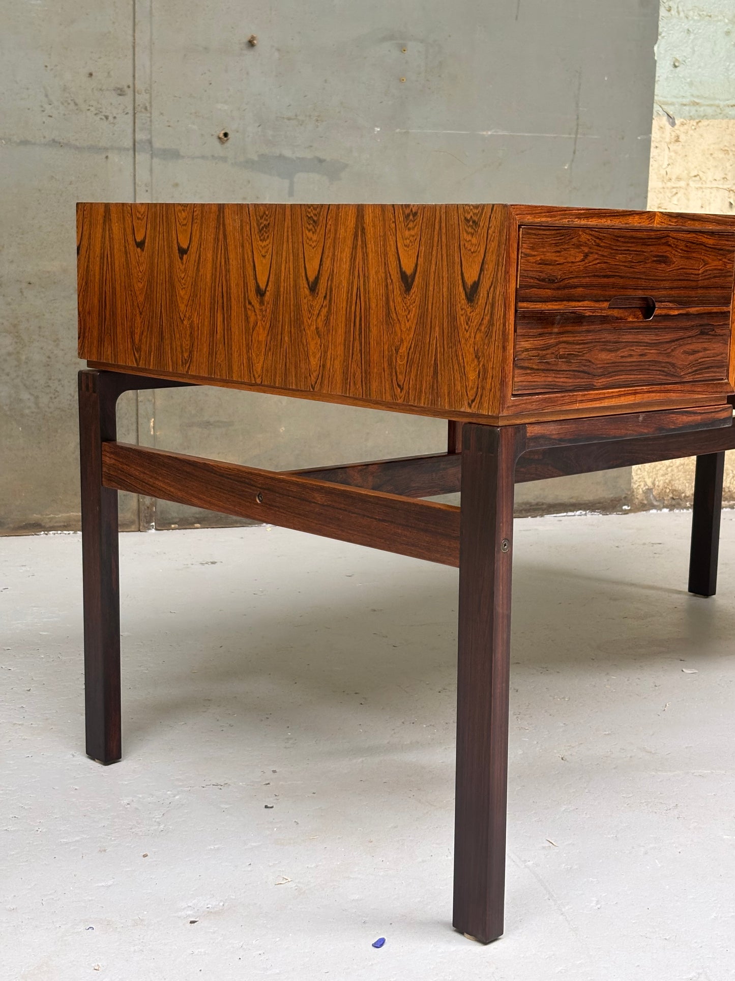 Vintage Danish Modern Rosewood Executive Desk by Arne Wahl Iversen for Vinde Mobelfabrik