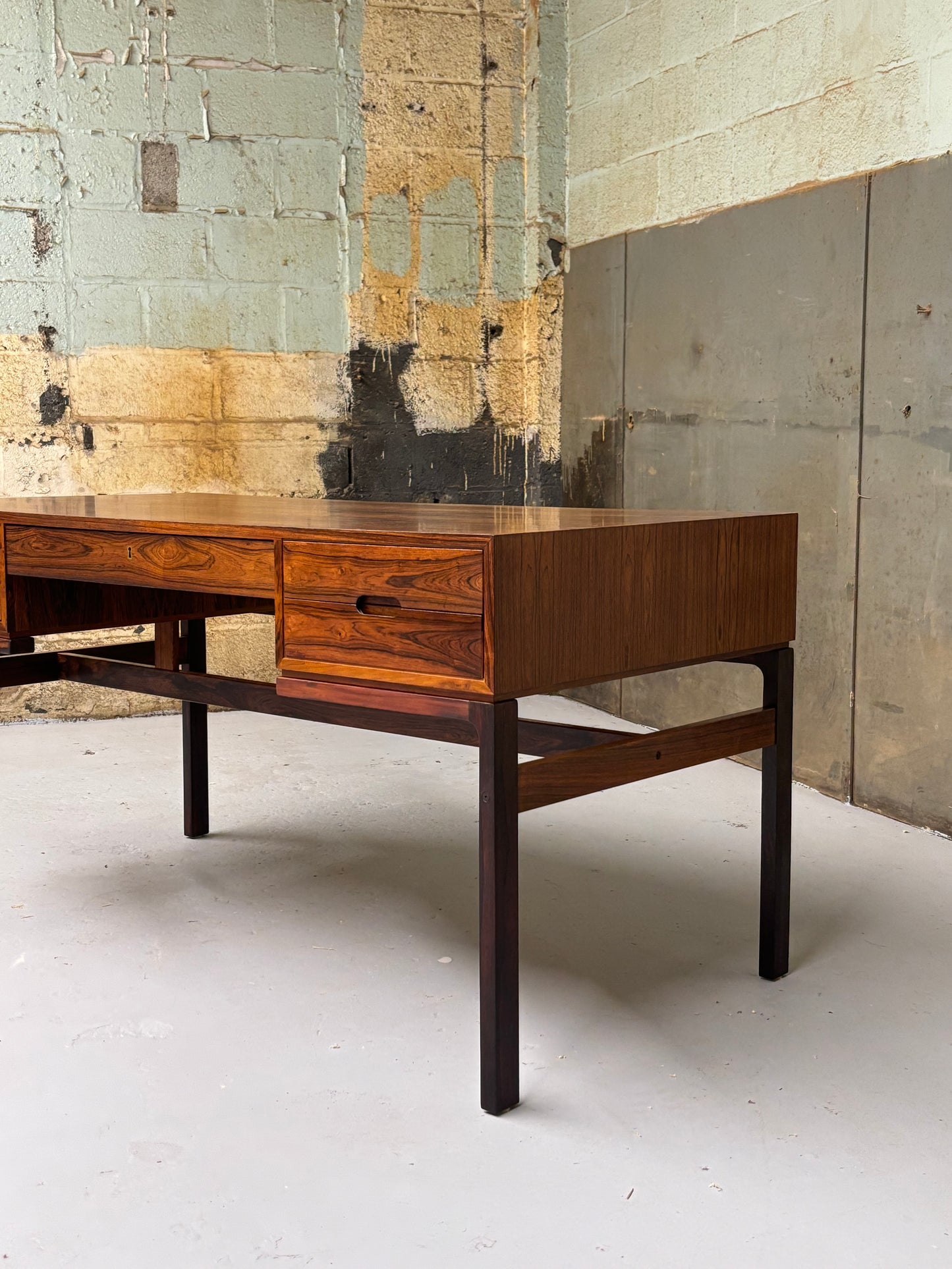 Vintage Danish Modern Rosewood Executive Desk by Arne Wahl Iversen for Vinde Mobelfabrik