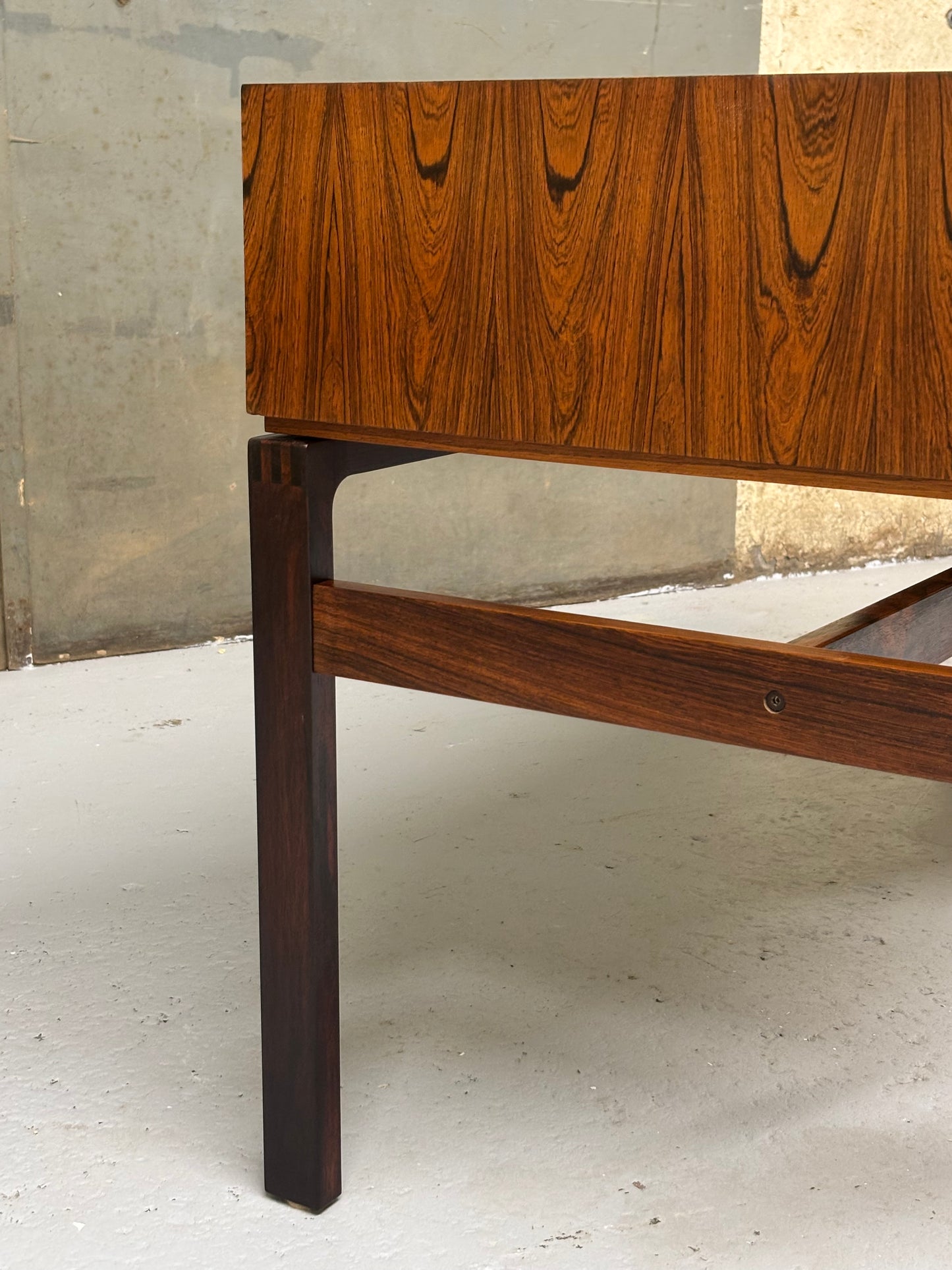 Vintage Danish Modern Rosewood Executive Desk by Arne Wahl Iversen for Vinde Mobelfabrik