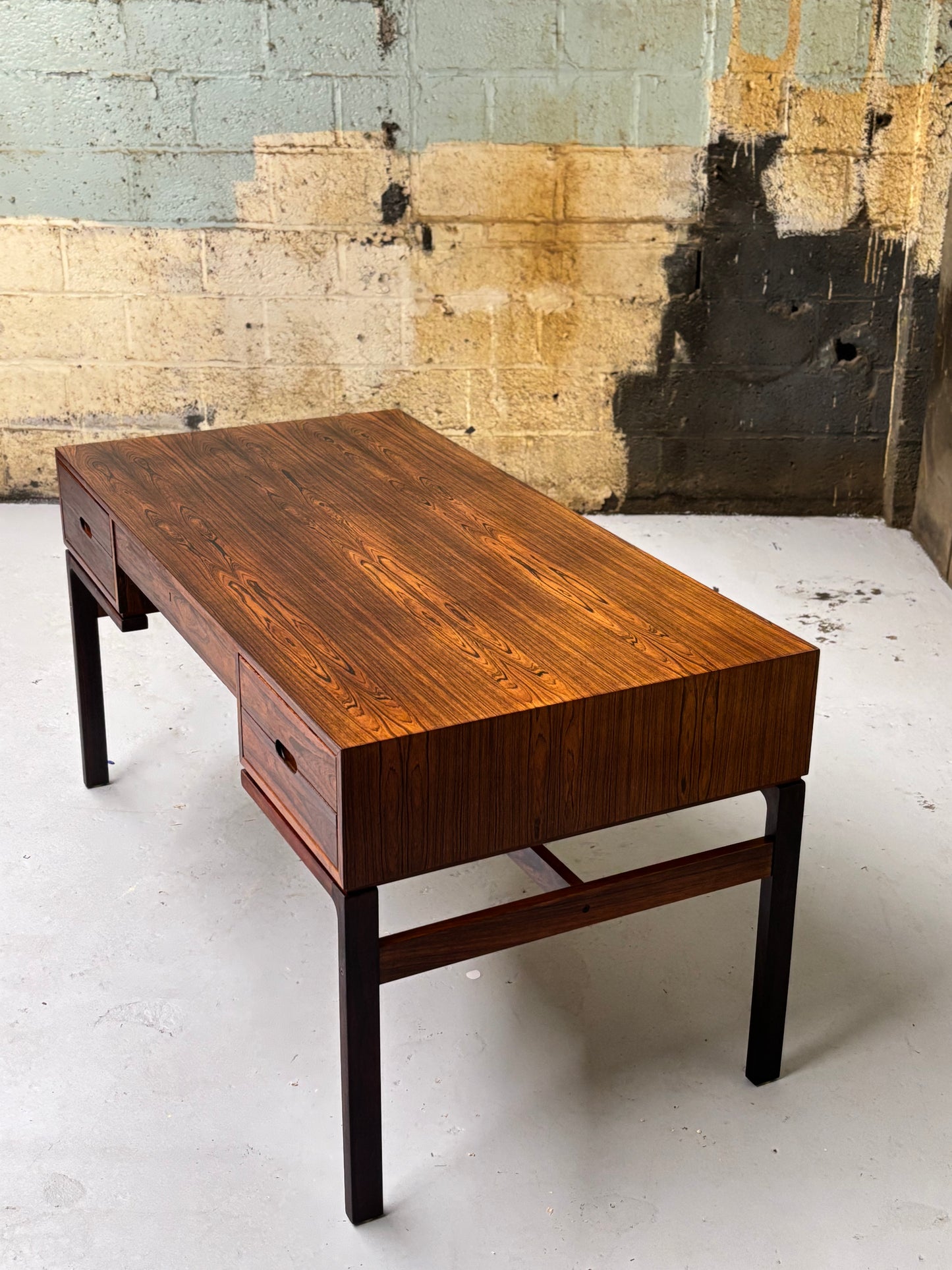 Vintage Danish Modern Rosewood Executive Desk by Arne Wahl Iversen for Vinde Mobelfabrik