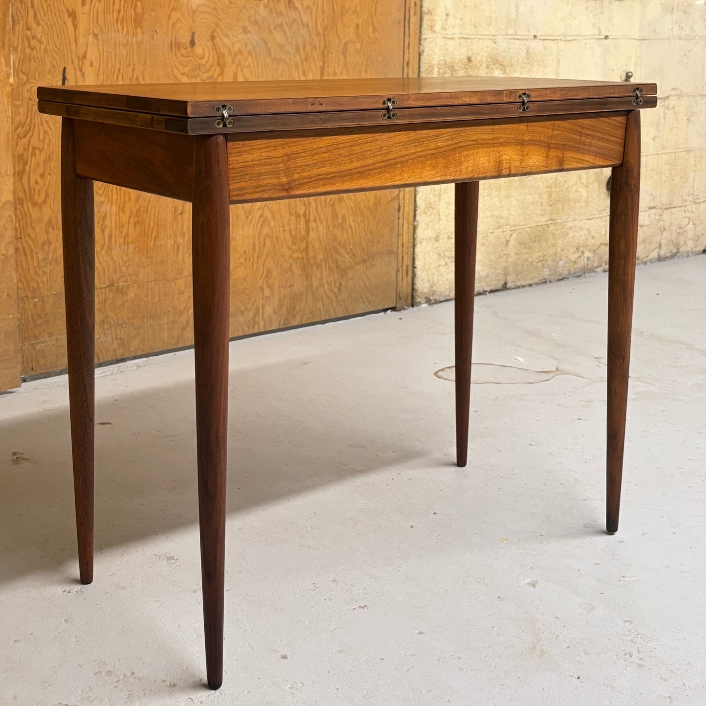 Vintage MCM Walnut Expanding Table by Mersman