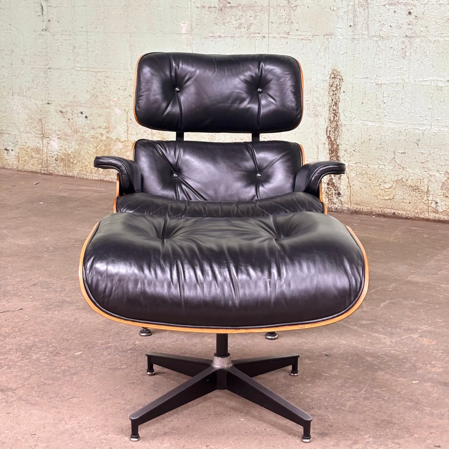 Vintage Herman Miller 670 ‘Eames’ Lounge Chair and 671 Ottoman