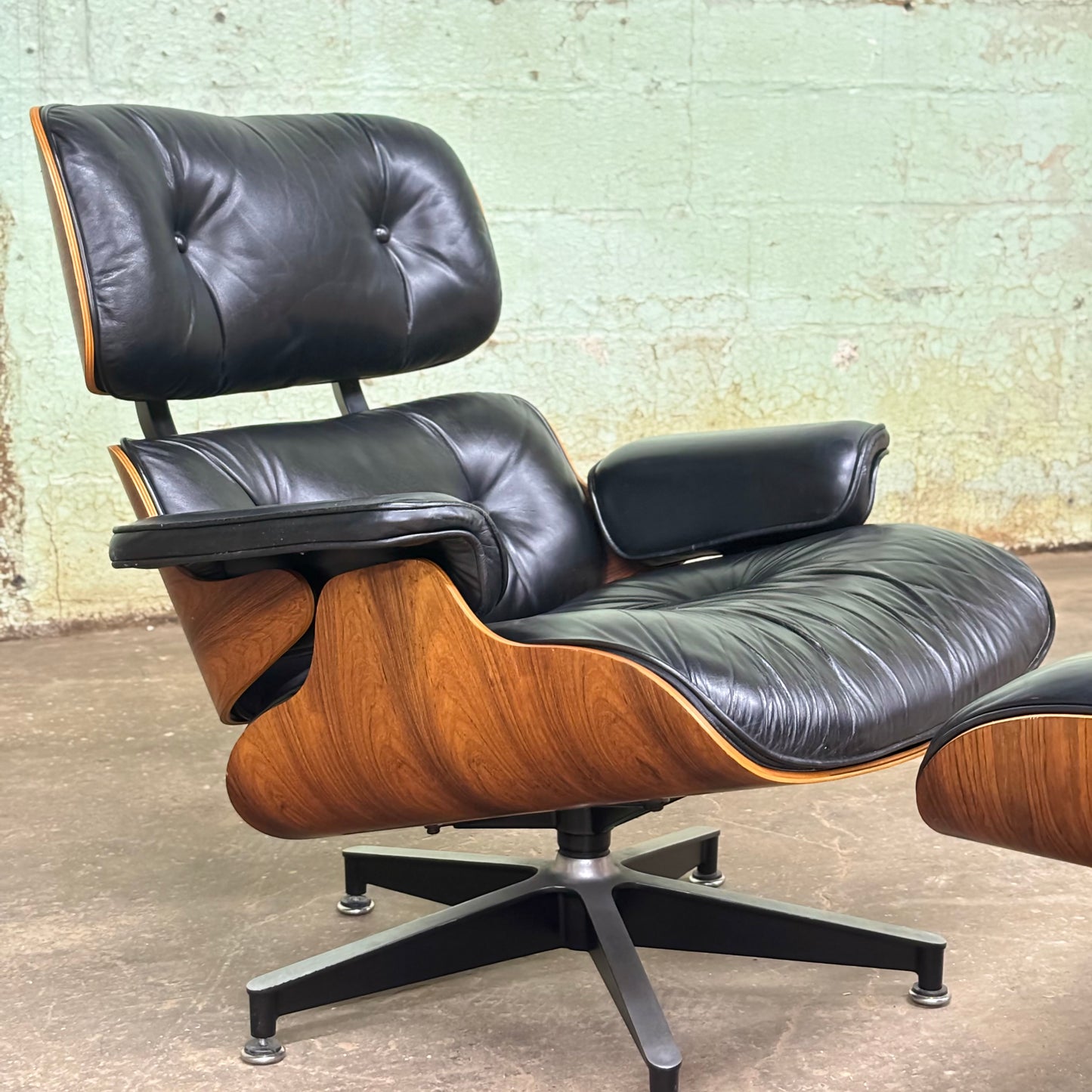 Vintage Herman Miller 670 ‘Eames’ Lounge Chair and 671 Ottoman