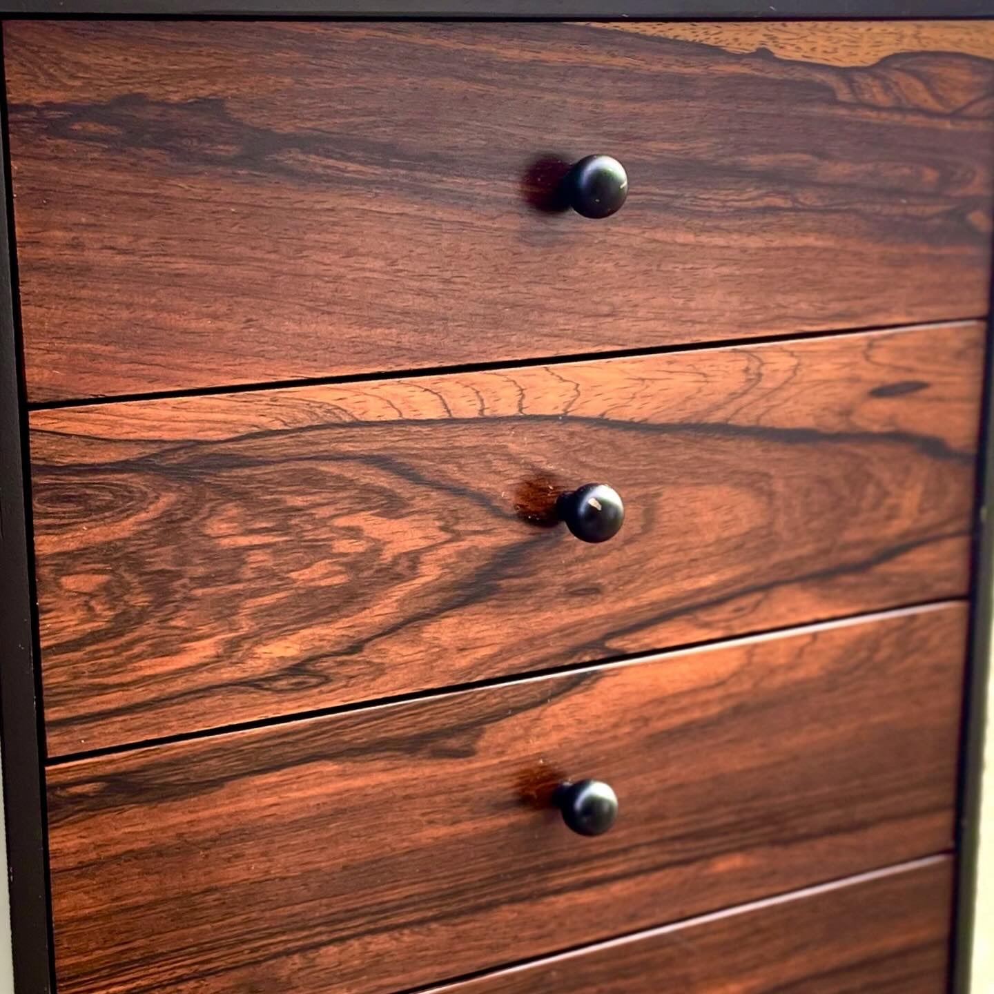 Palisander Rosewood & Black Lacquered Chest