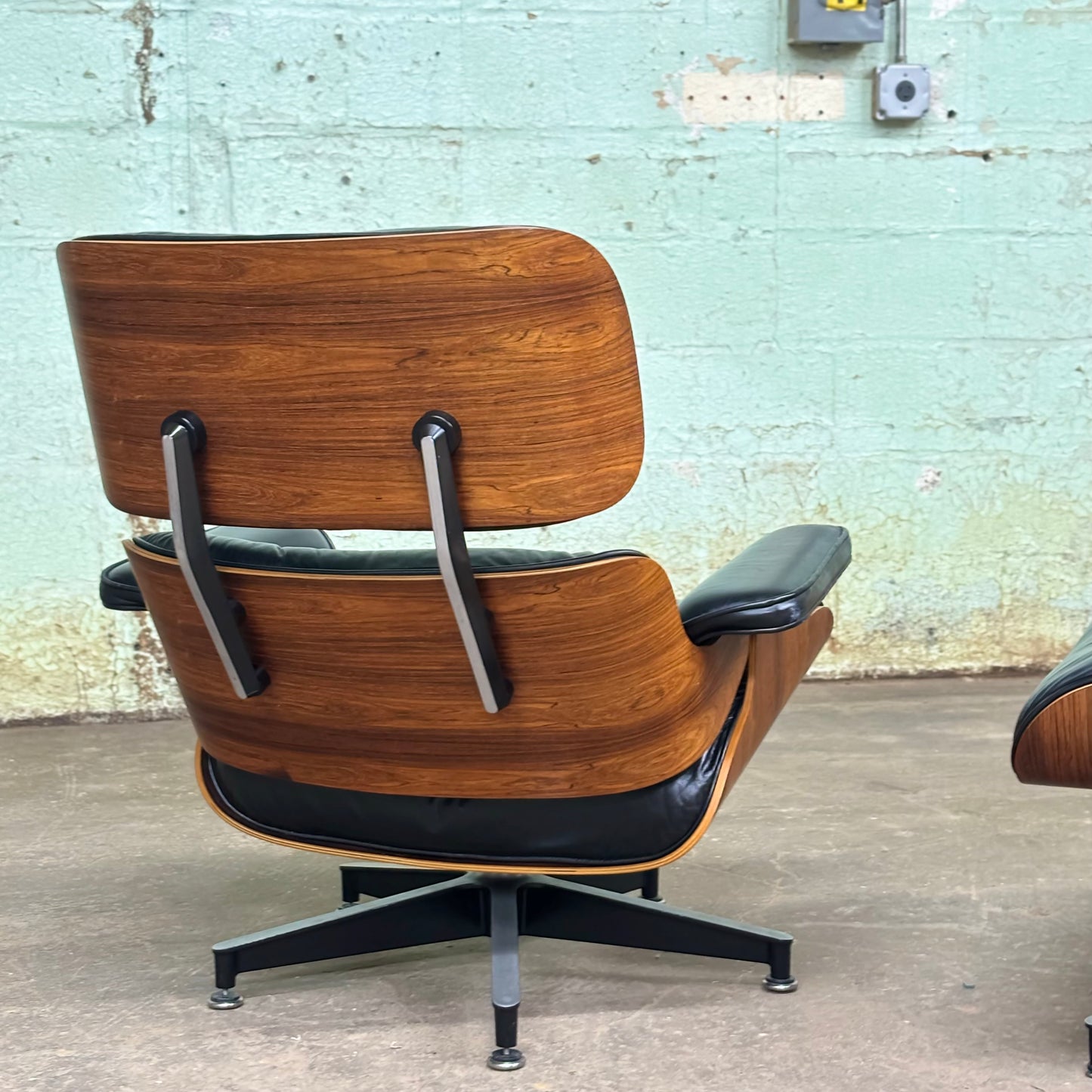 Vintage Herman Miller 670 ‘Eames’ Lounge Chair and 671 Ottoman