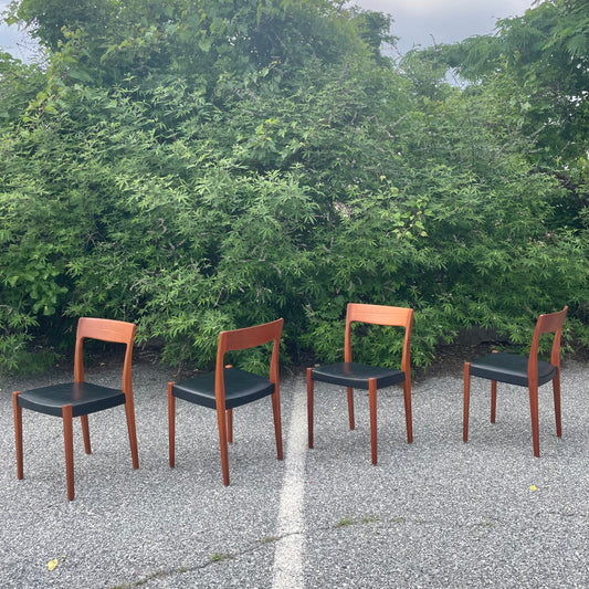 Vintage Scandinavian Sculpted Teak Dining Chairs by Svegards Markaryd