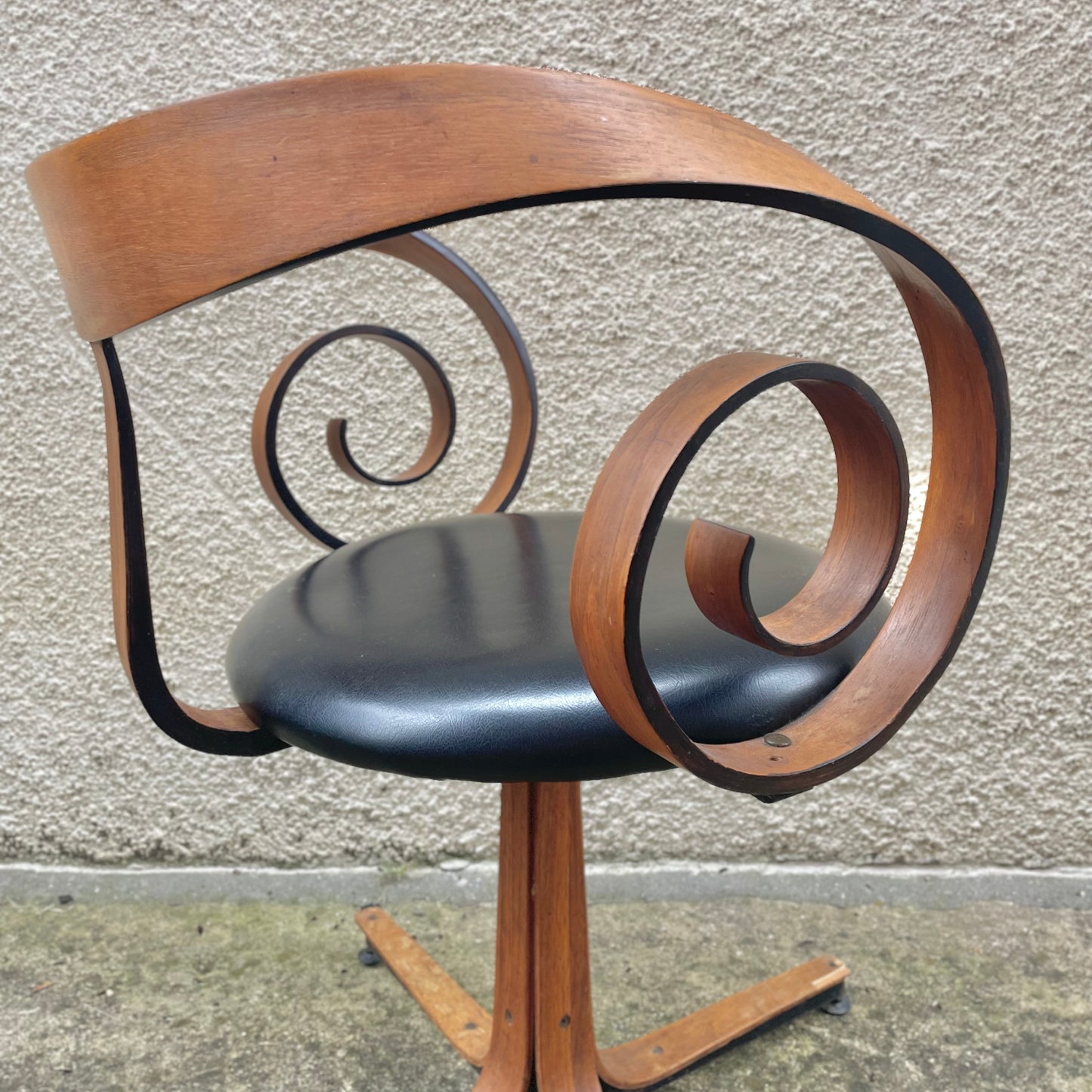 Walnut & Black Leather ‘Sultana’ Chair by George Mulhauser for Plycraft