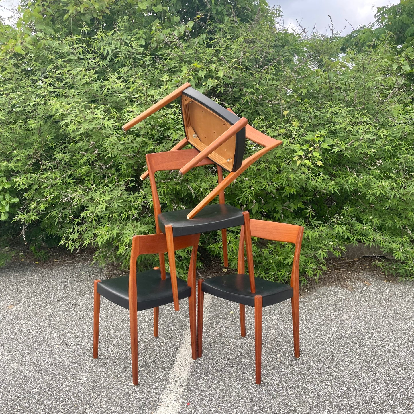 Vintage Scandinavian Sculpted Teak Dining Chairs by Svegards Markaryd