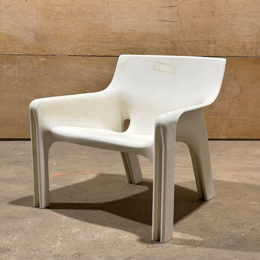 Vintage ‘Vicario’ Armchair by Vico Magistretti for Artemide